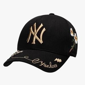 New York NY Yankees adjustable hat with butterfly